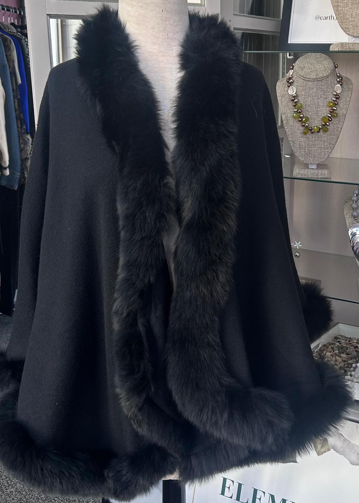 Black Elegance Shawl