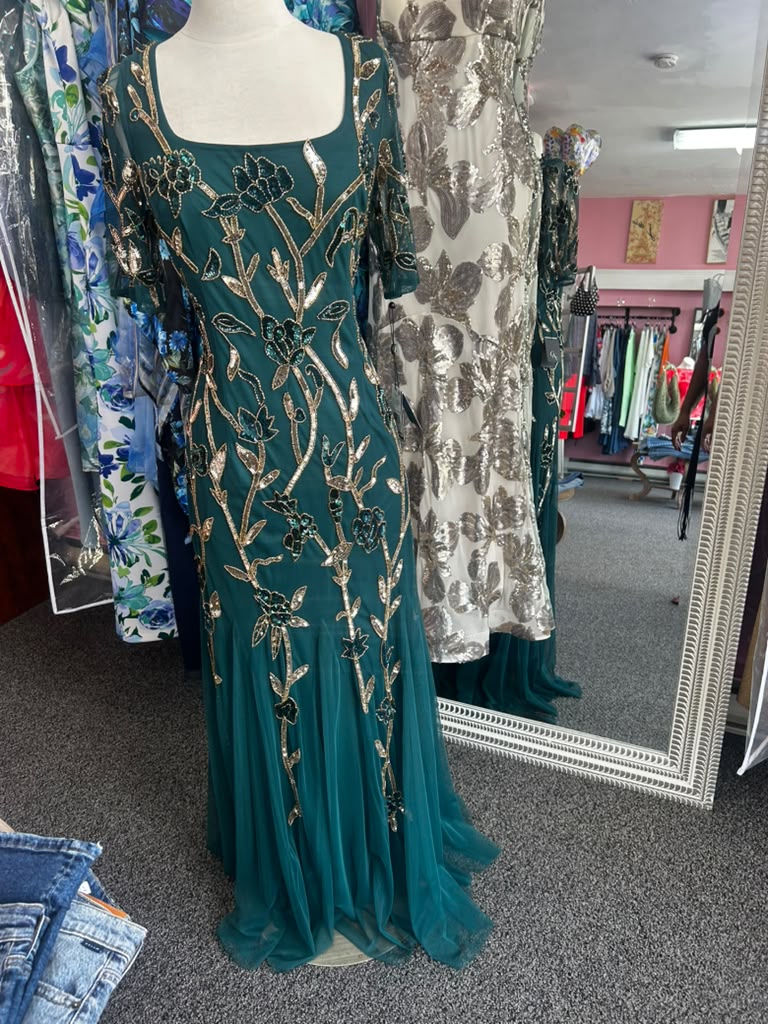 Emerald Green Embroidered Evening Gown | Elegant Formal Dress for Women